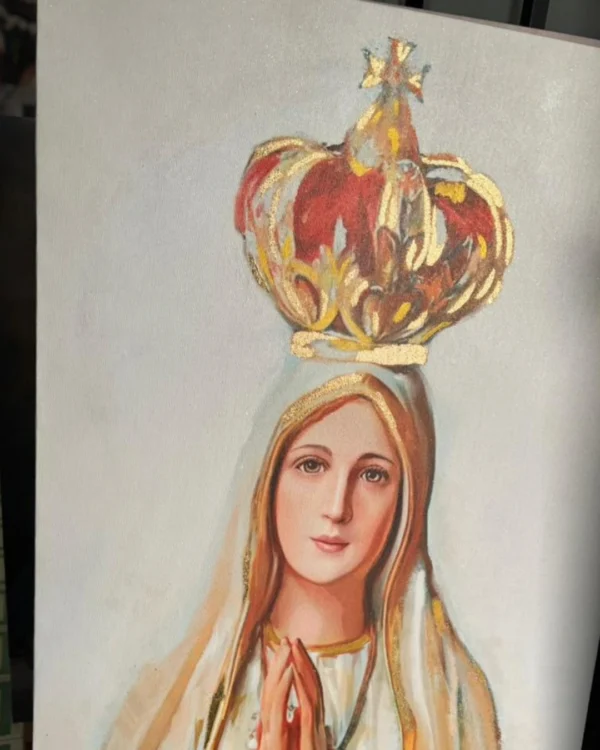 virgen-de-fatima-mirada-de-consuelo-detalle-01 Cuadro de la Virgen de Fátima para sala — Mirada de consuelo